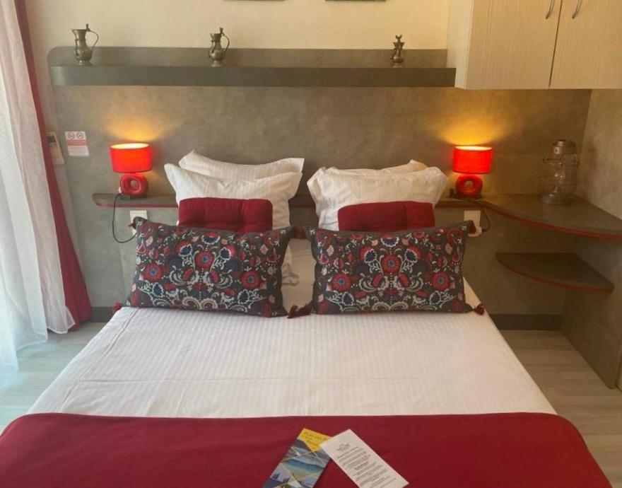 Hotel Le Mediterranee Hyères المظهر الخارجي الصورة
