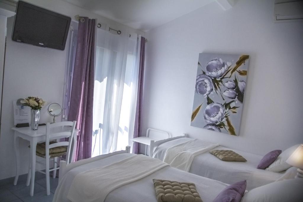 Hotel Le Mediterranee Hyères الغرفة الصورة